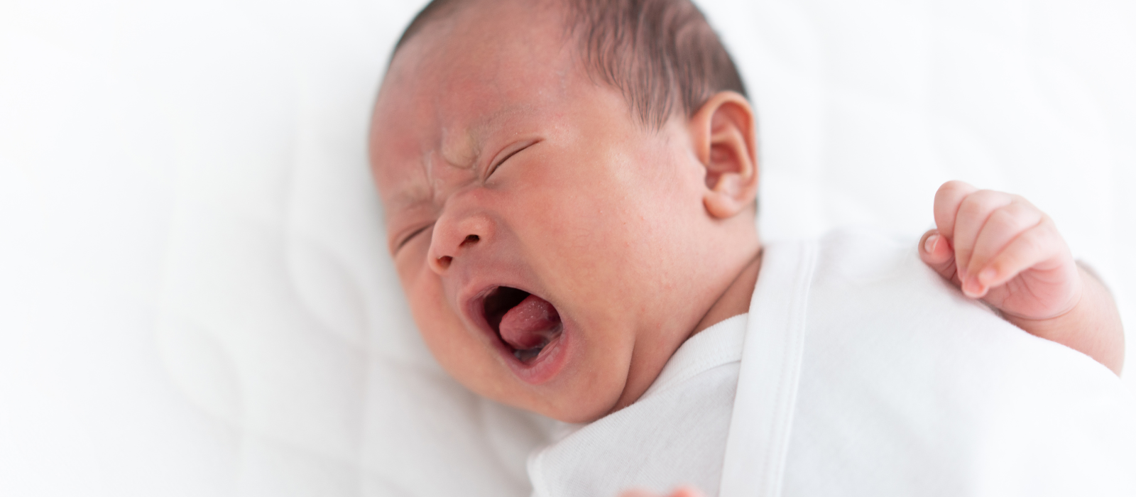 Newborn baby crying during witching hour